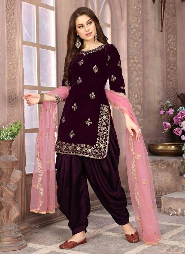 TWISHA TWISHA VOL-18 Fancy Latest Designer Festive Wear Velvet Heavy Work Latest Stylish Salwar Suit Collection